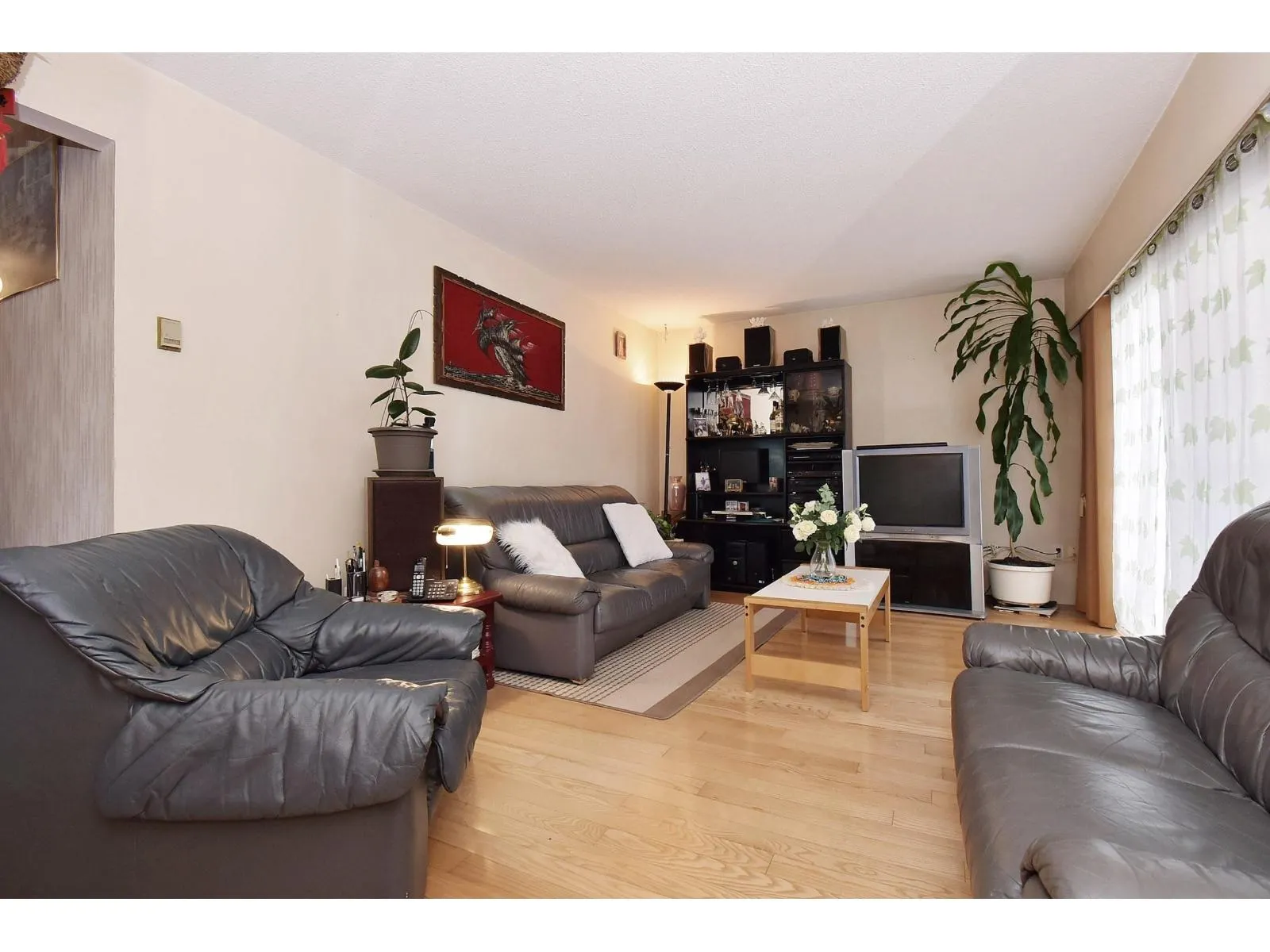 281C 8635 120 STREET