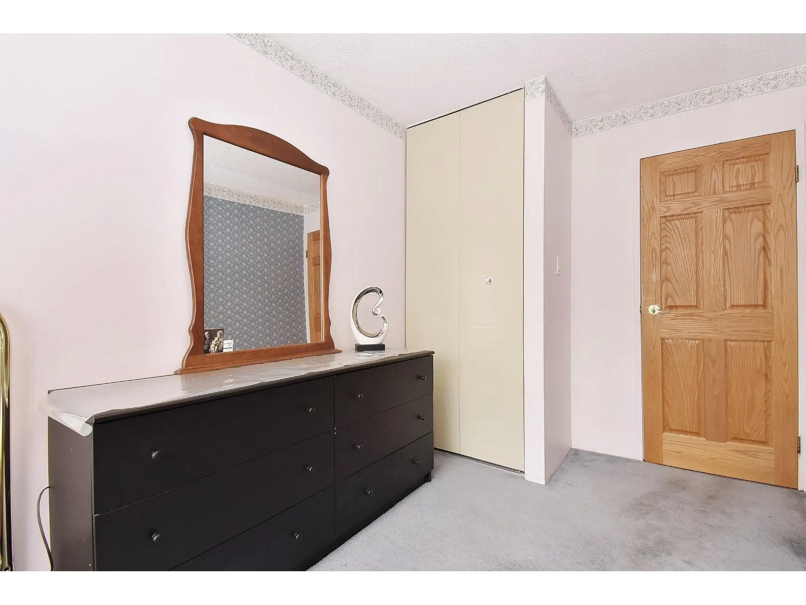 281C 8635 120 STREET