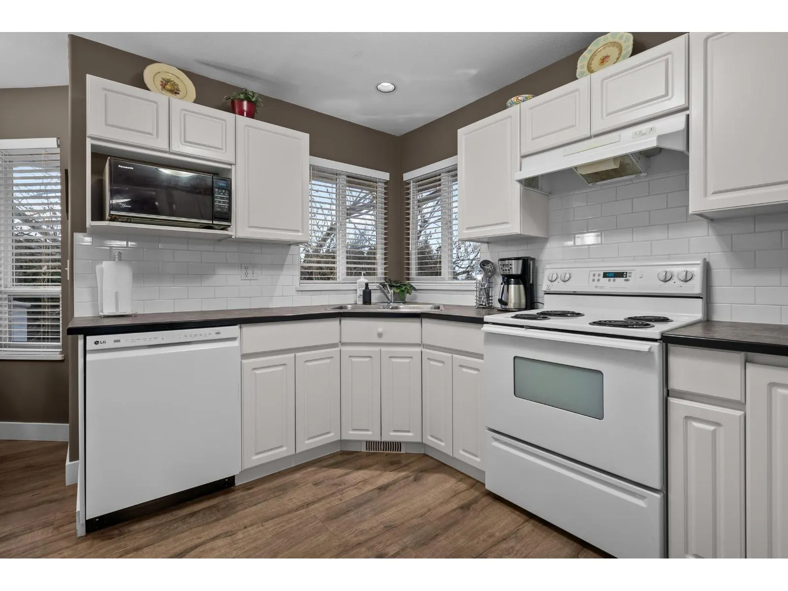 34946 MILLAR CRESCENT
