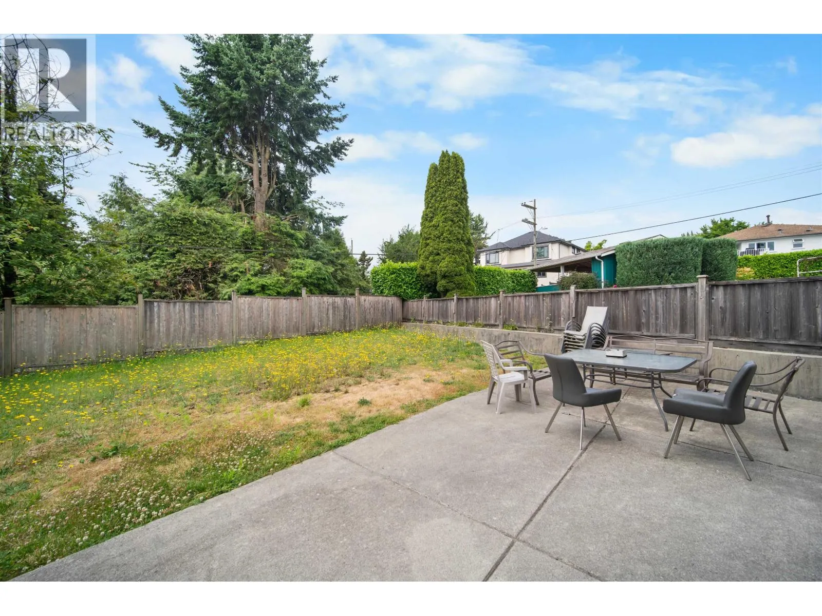 7493 GATINEAU PLACE