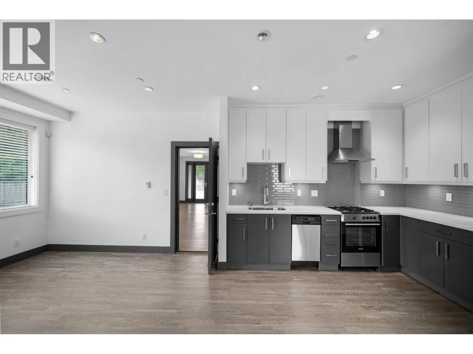 7493 GATINEAU PLACE