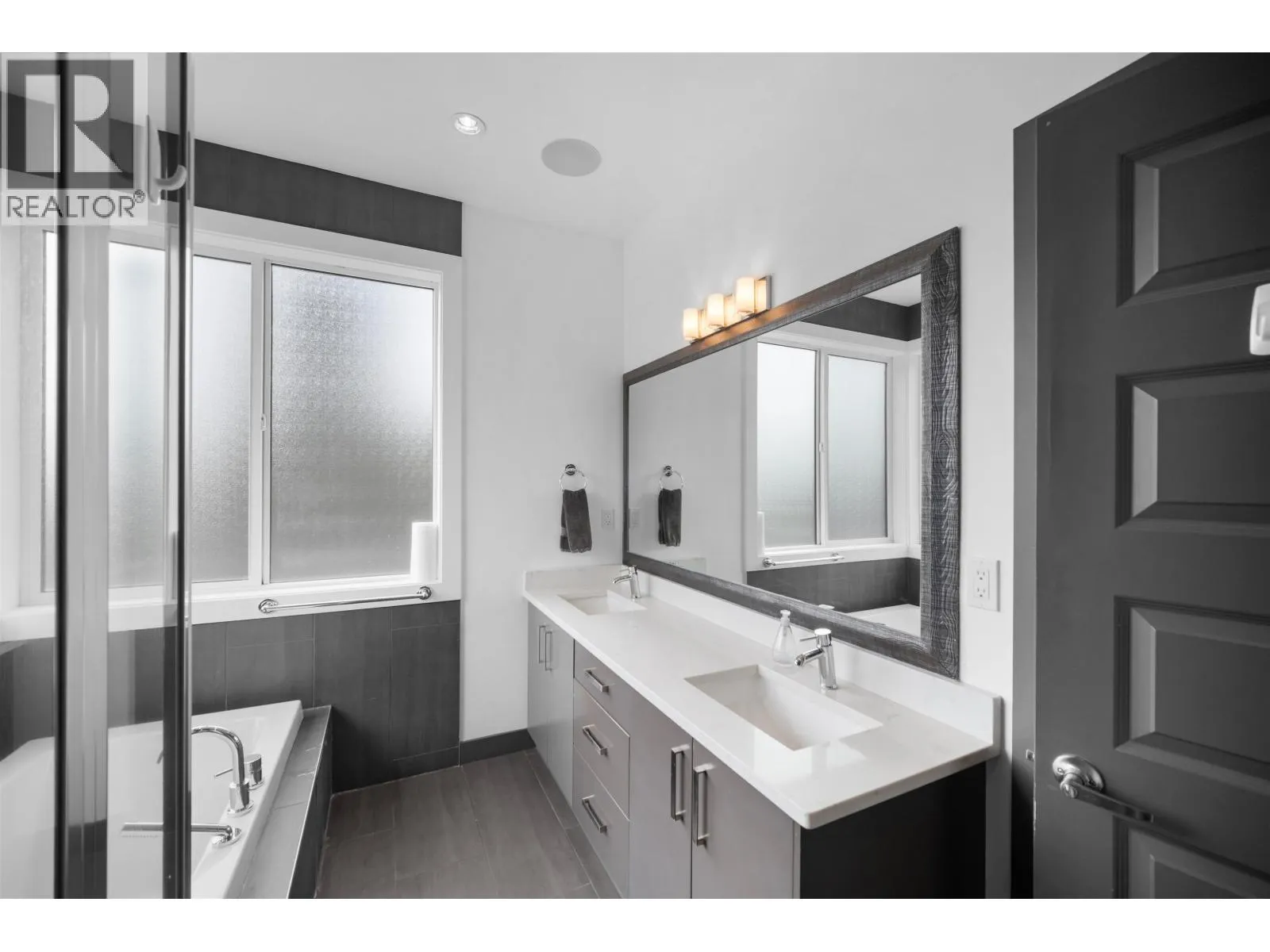 7493 GATINEAU PLACE