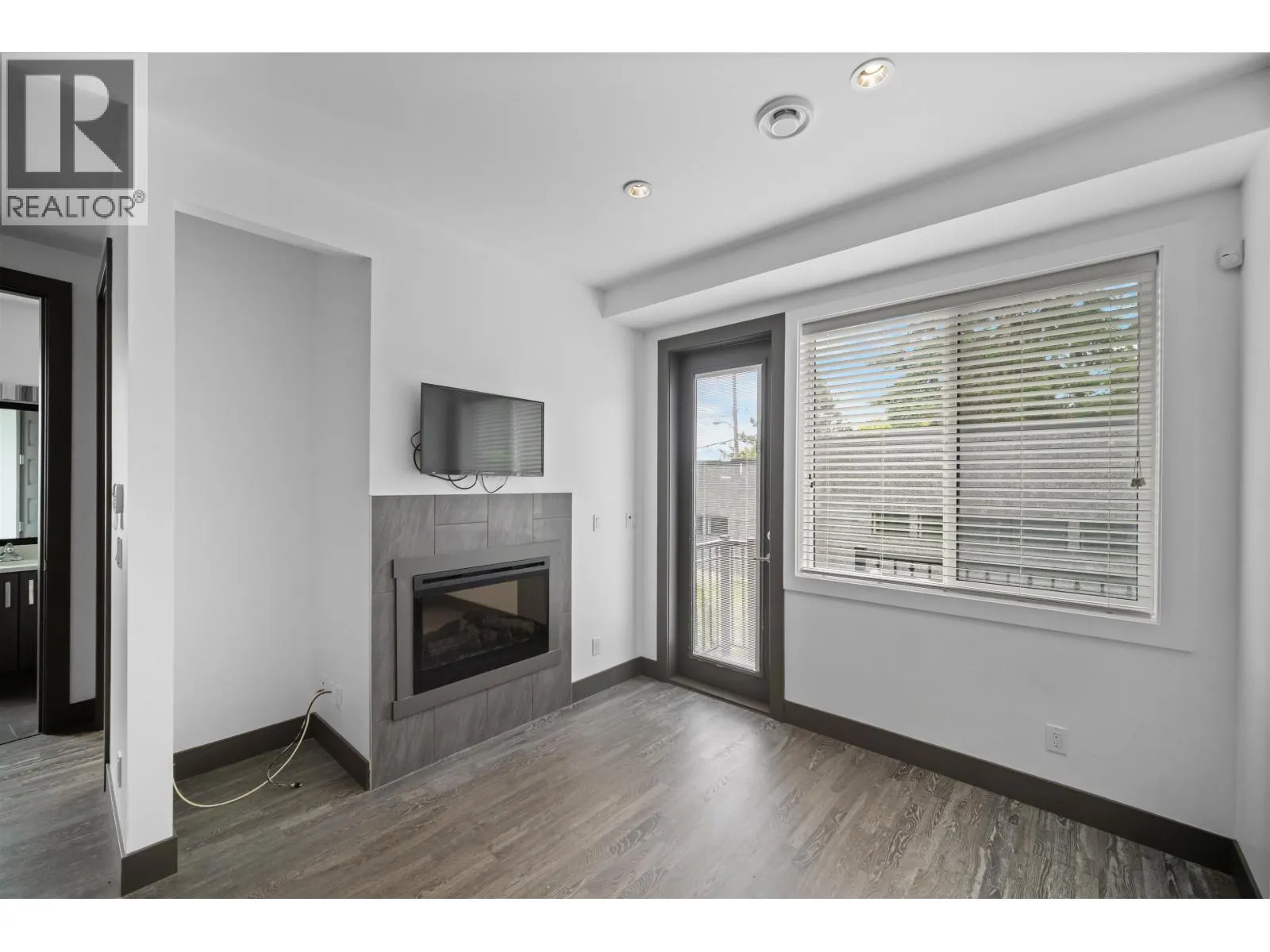 7493 GATINEAU PLACE