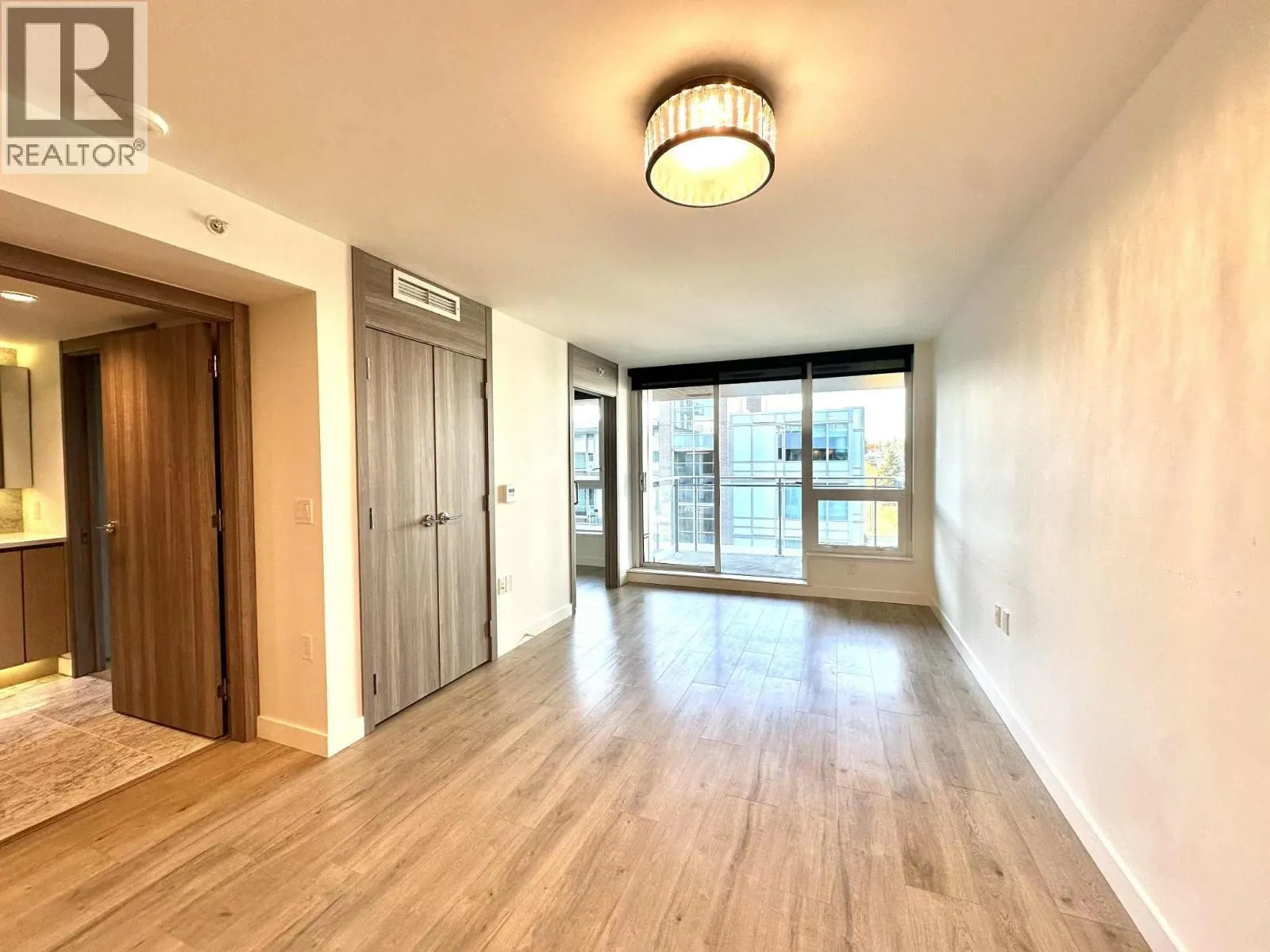 911 455 SW MARINE DRIVE