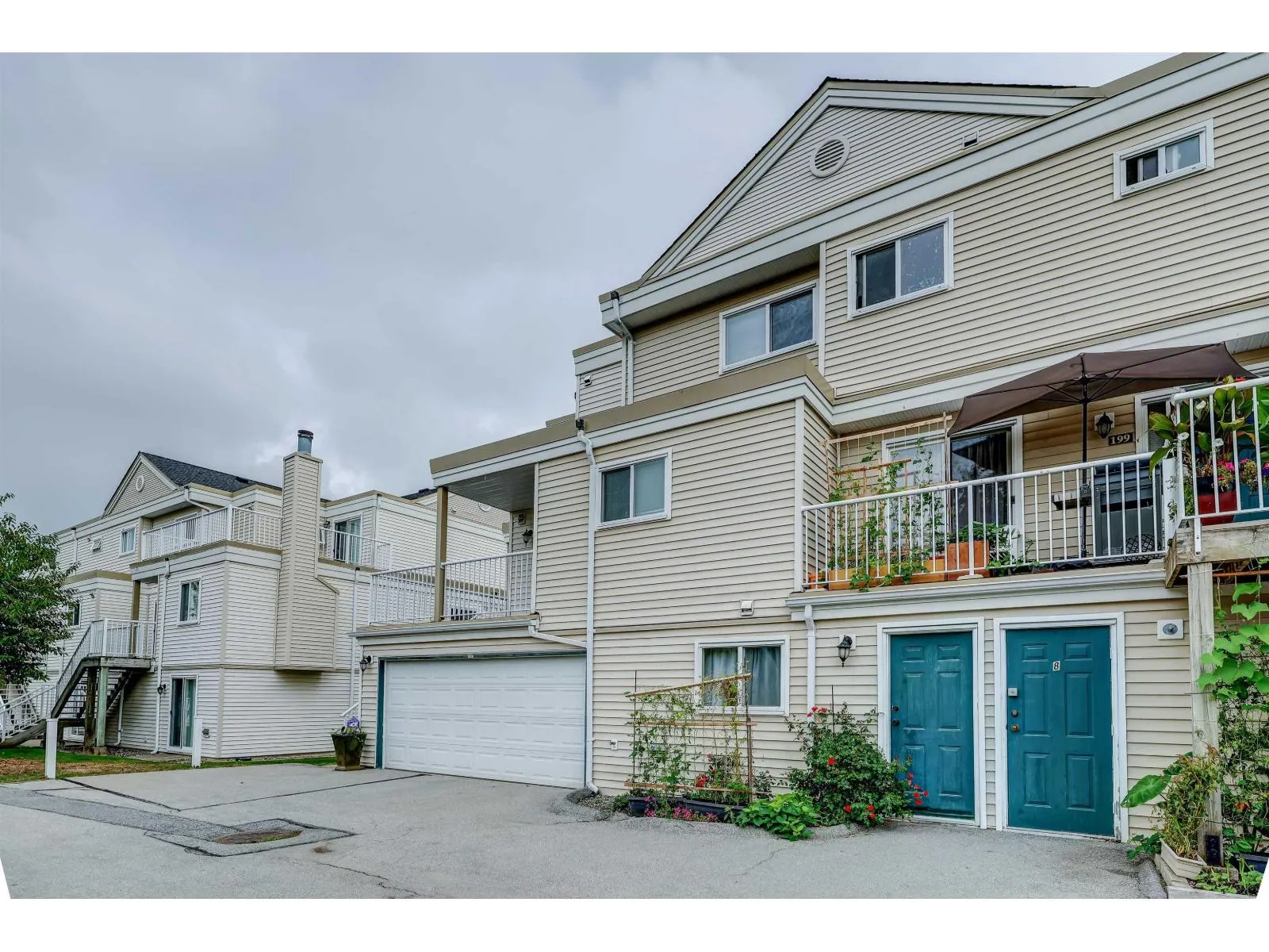 200 10077 156 STREET