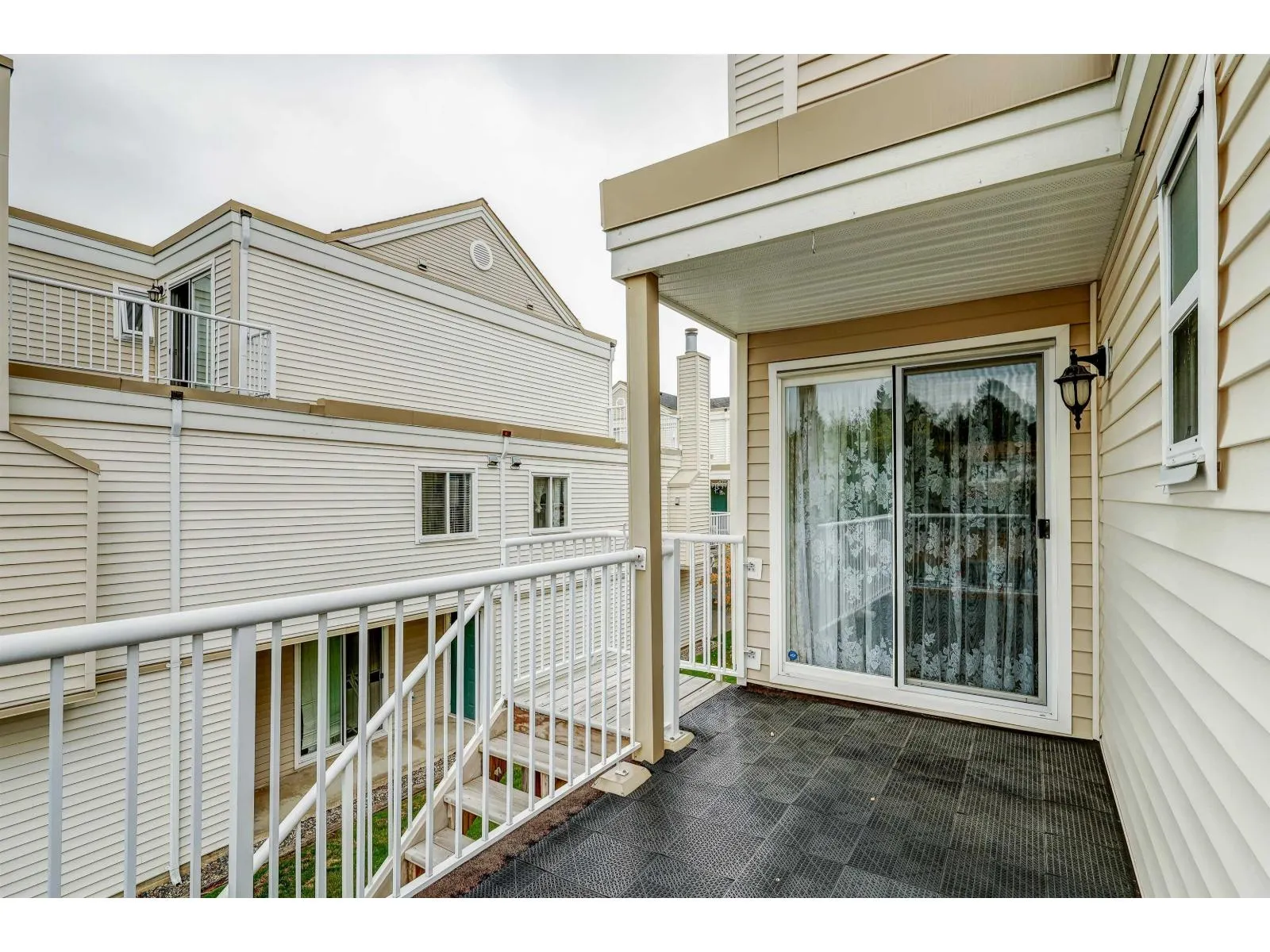 200 10077 156 STREET
