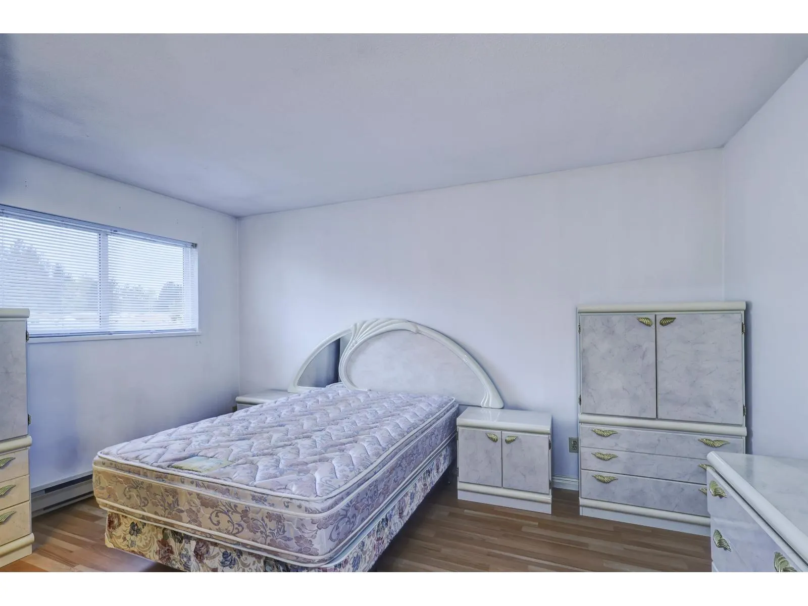 200 10077 156 STREET