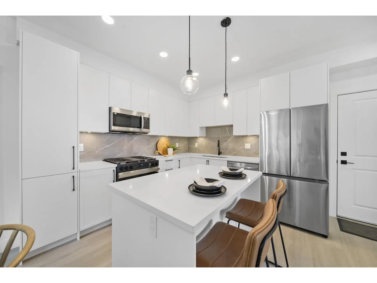 406 3465 146A STREET