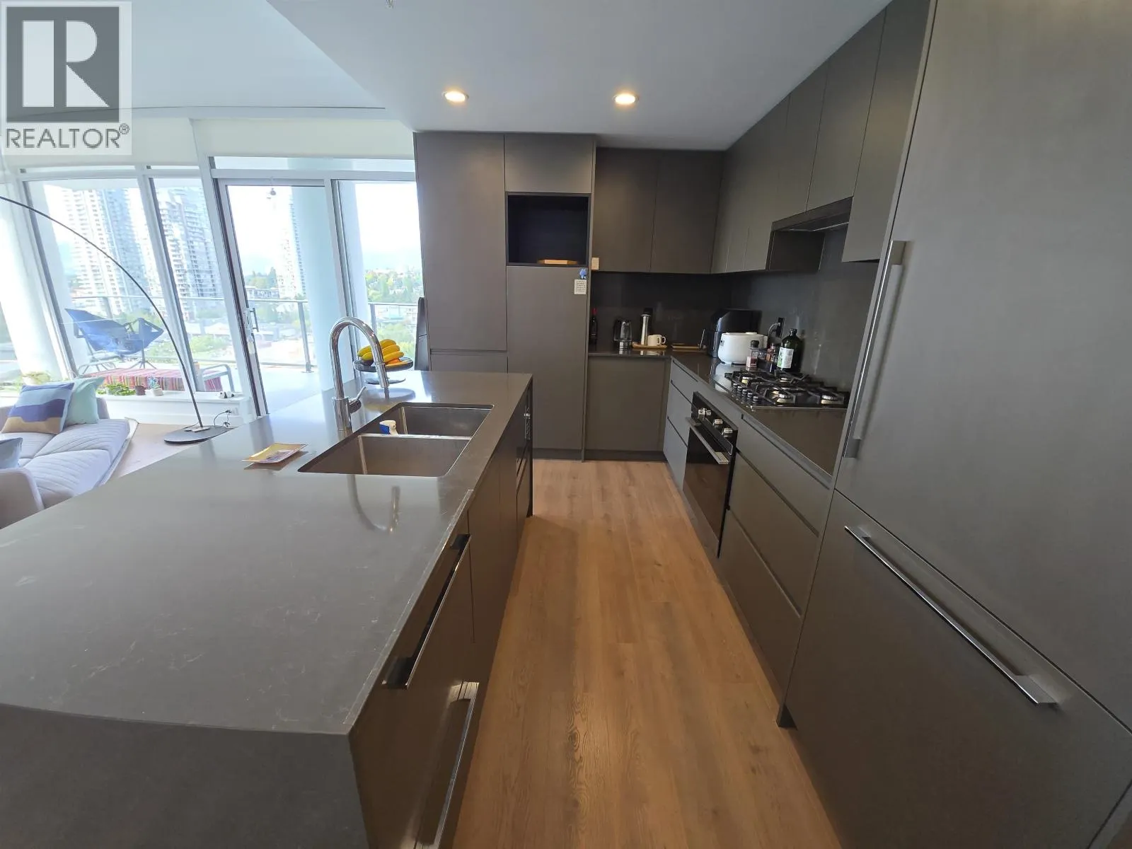 1404 2181 MADISON AVENUE