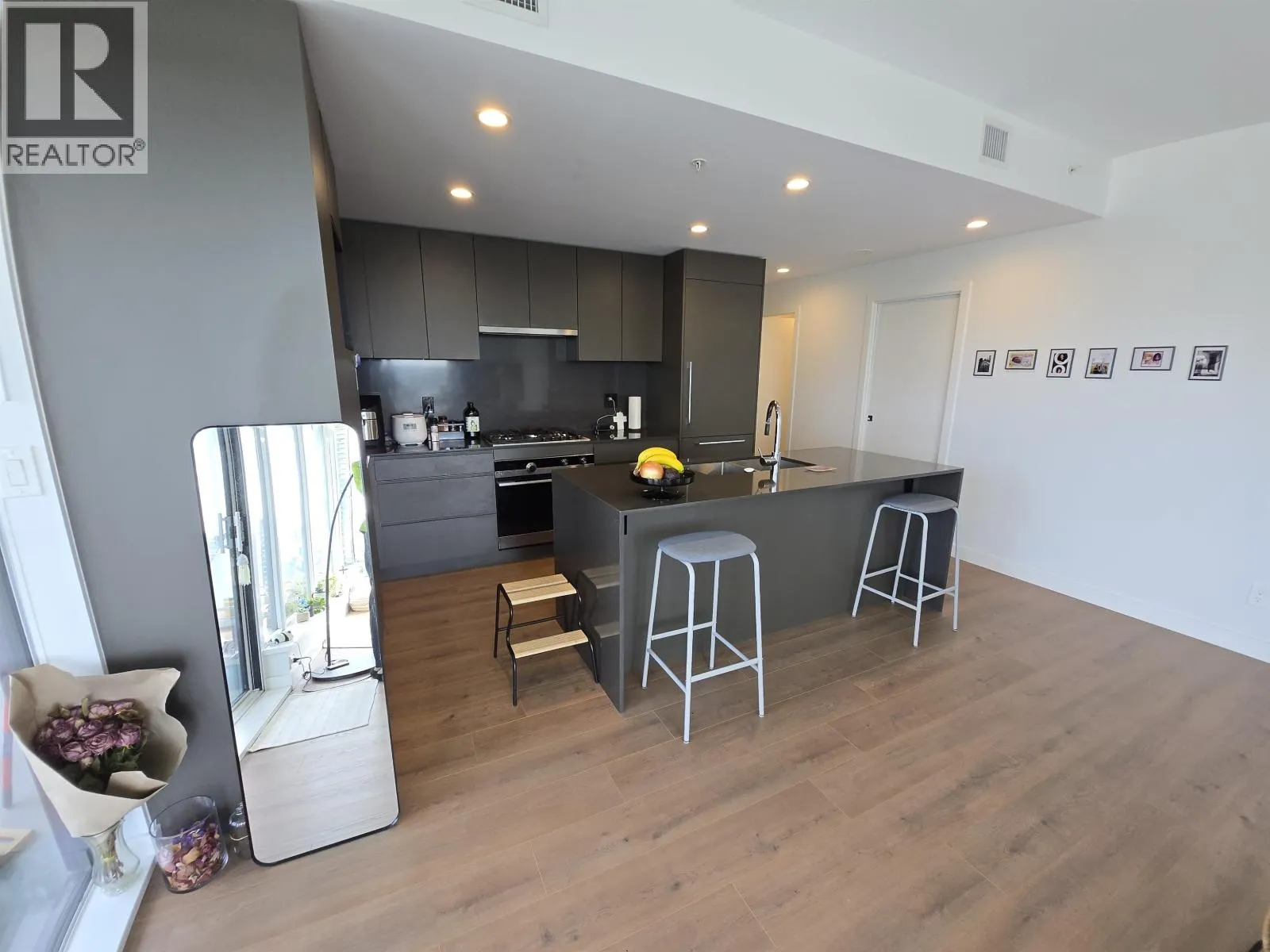 1404 2181 MADISON AVENUE