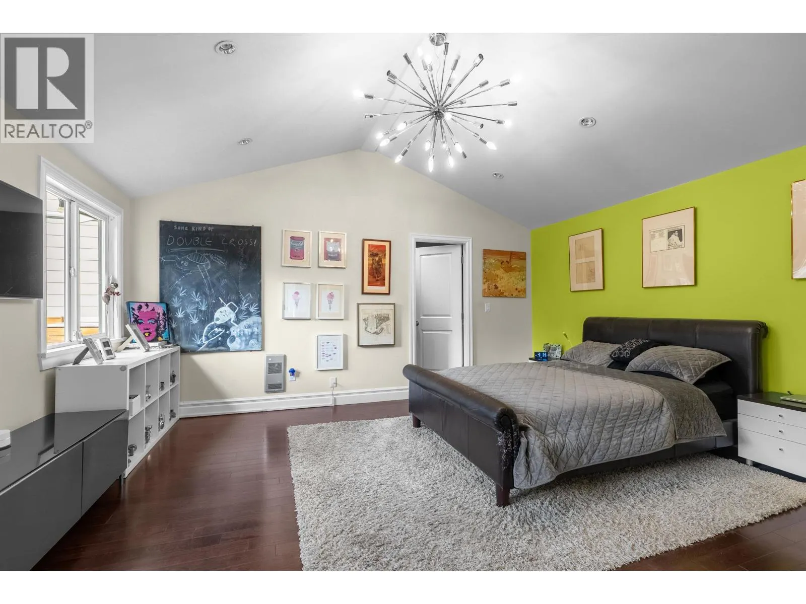 324 E 24TH STREET