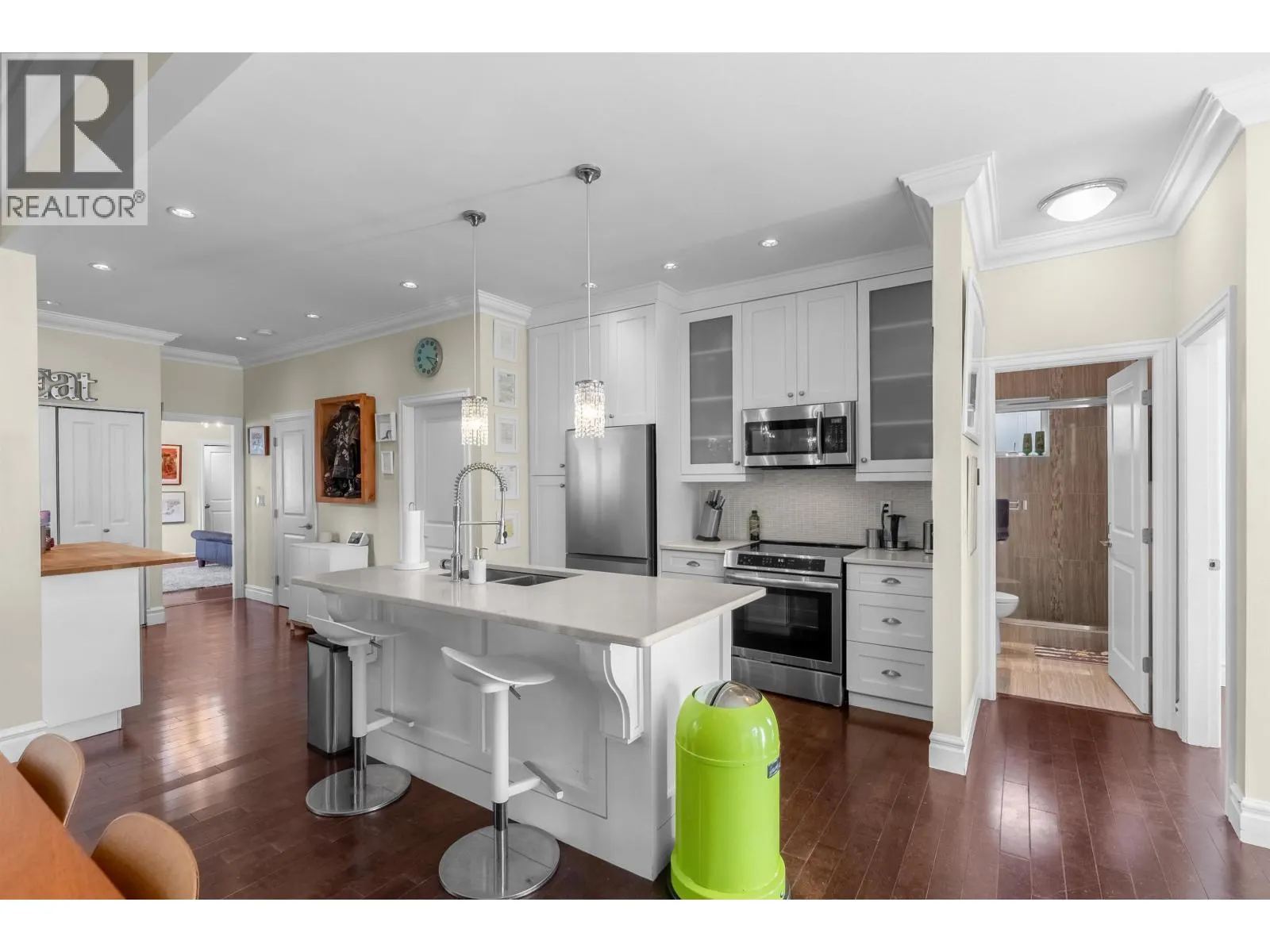 324 E 24TH STREET