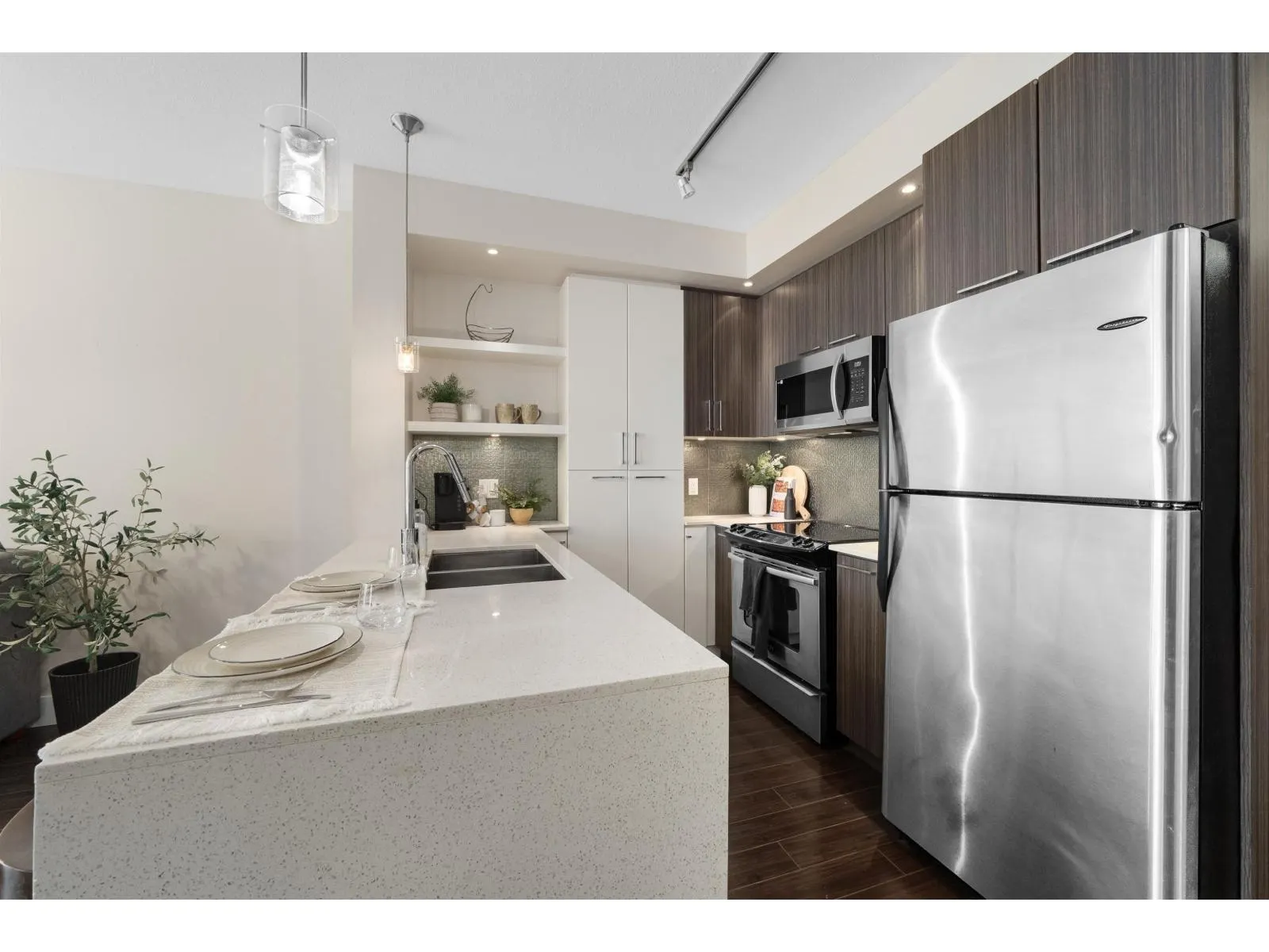 C125 20211 66 AVENUE