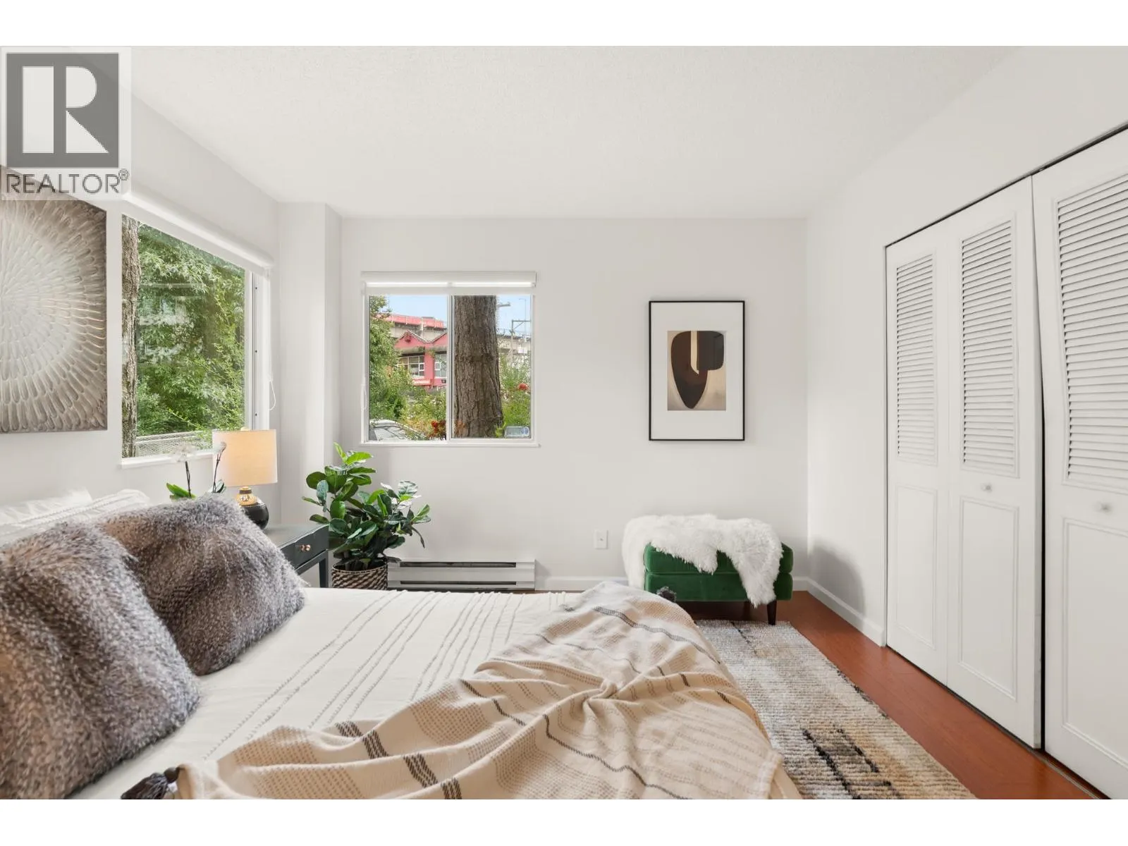210 1508 MARINER WALK