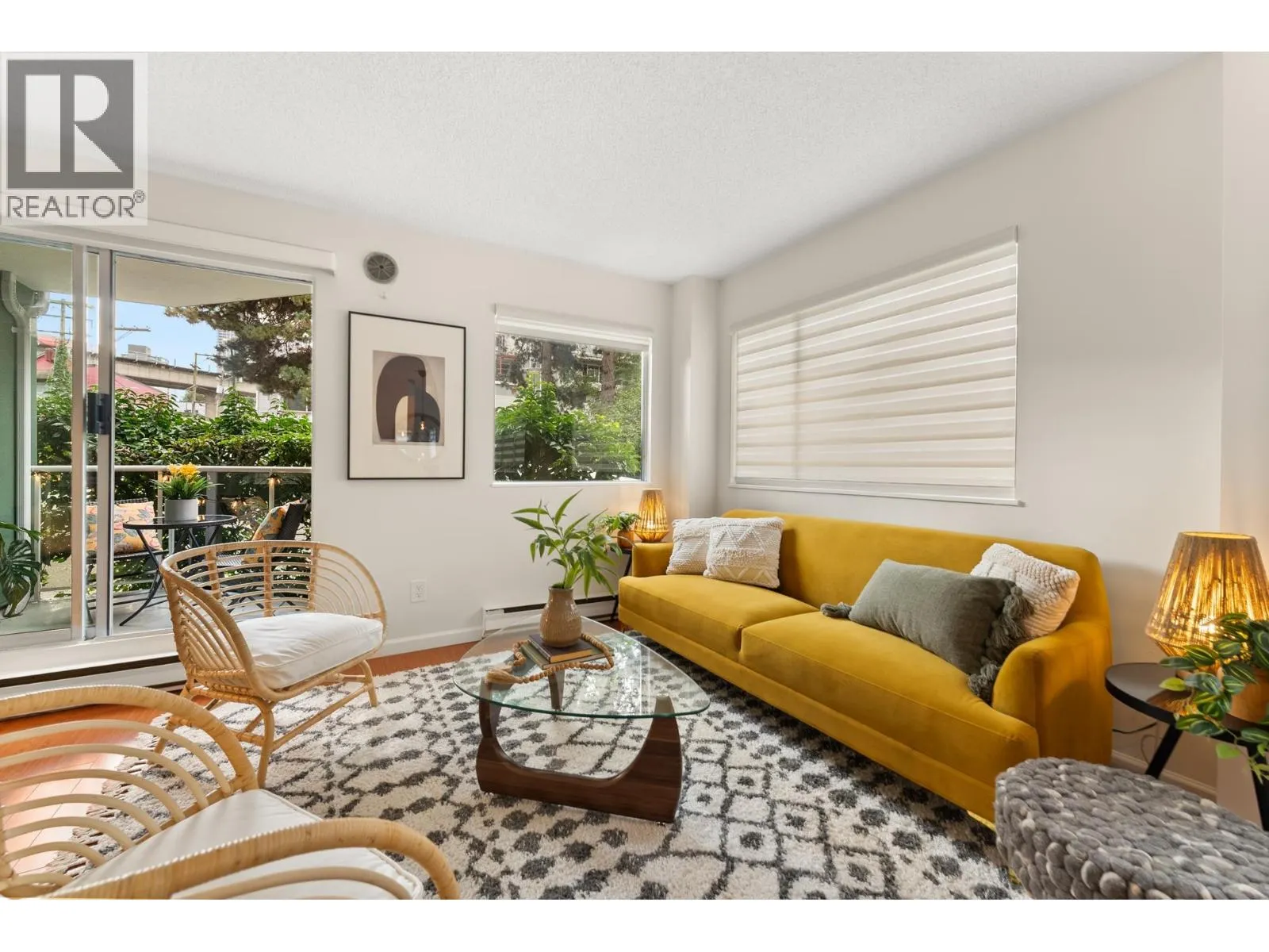 210 1508 MARINER WALK