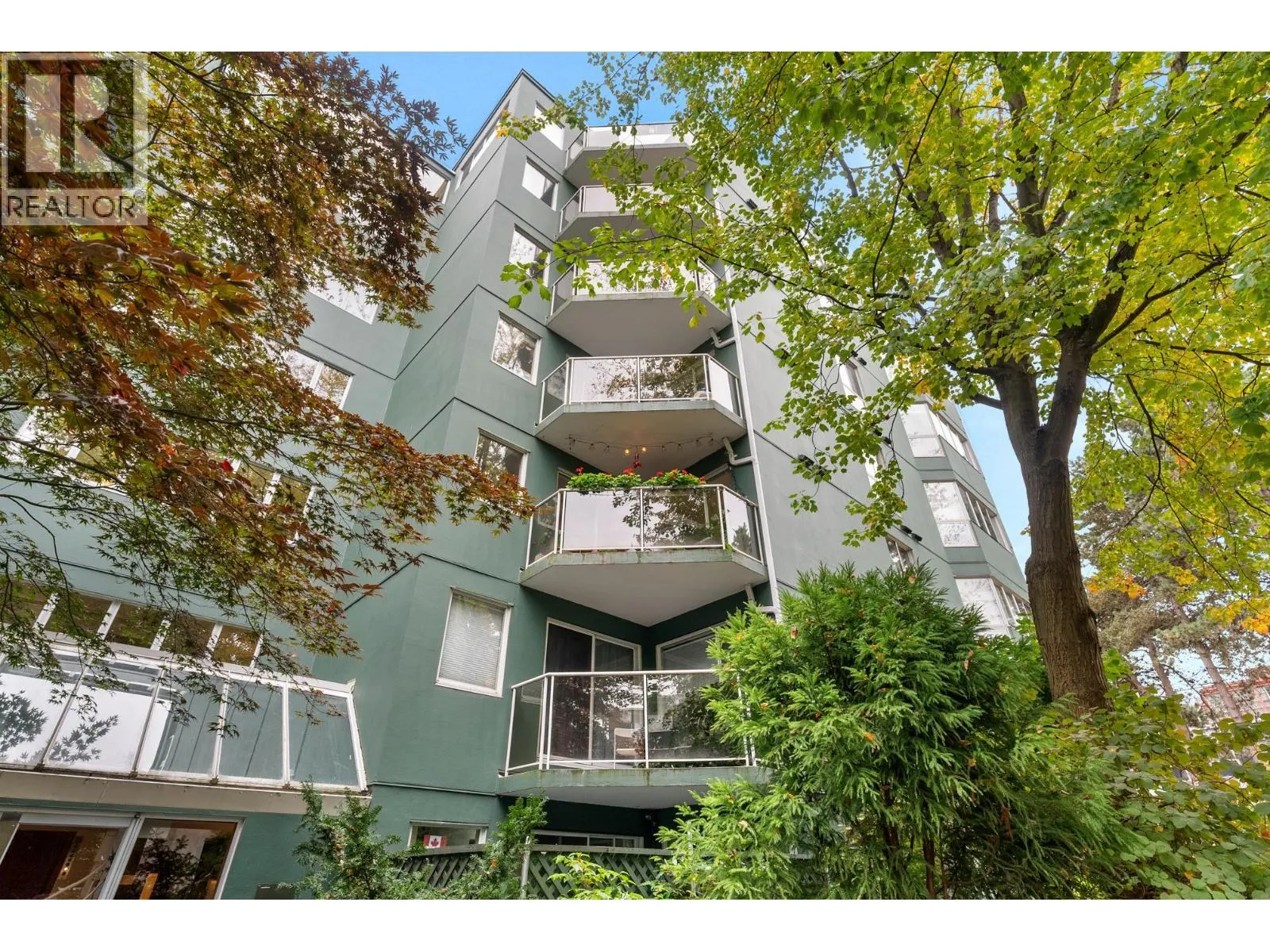 210 1508 MARINER WALK