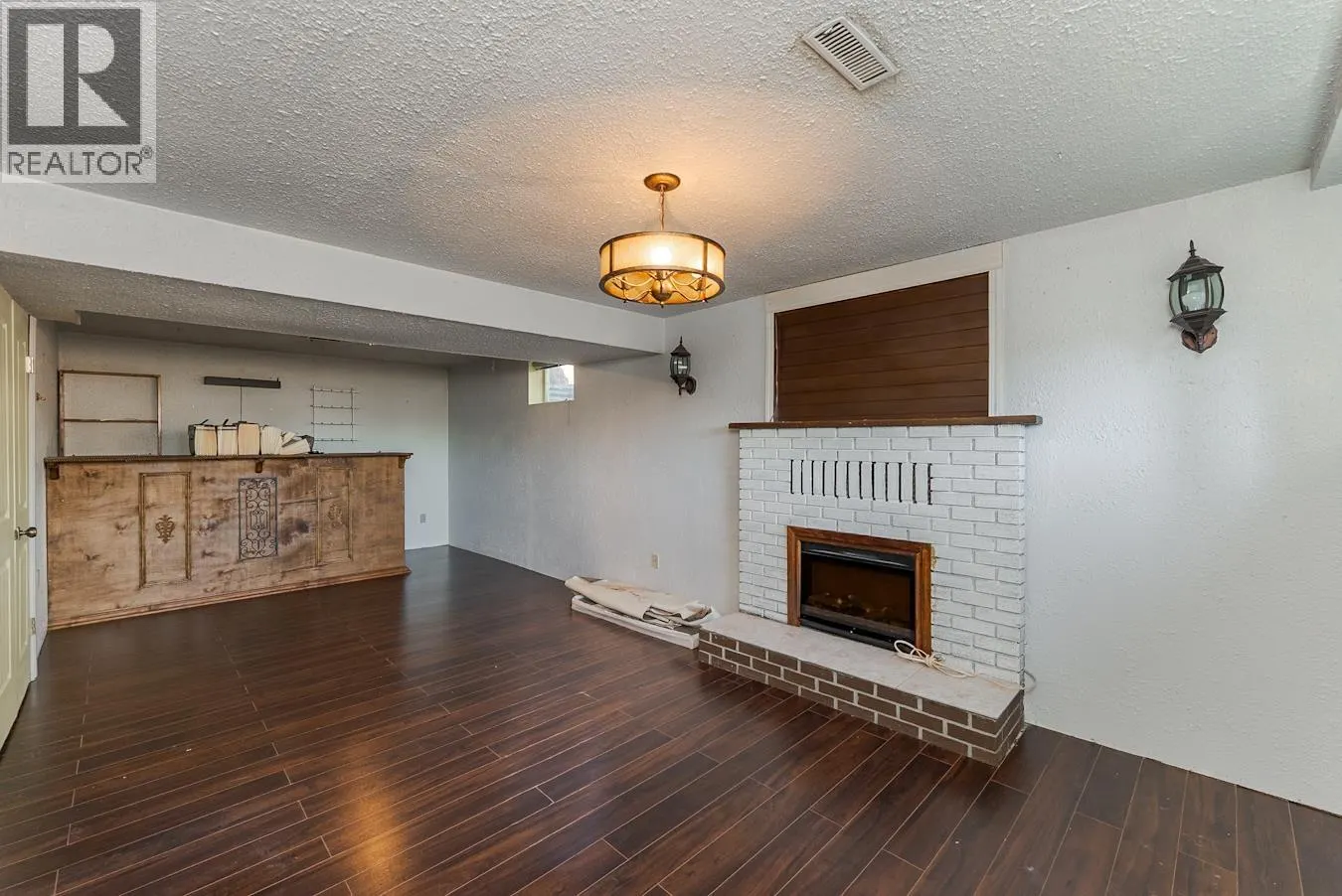 3639 GOULD CRESCENT