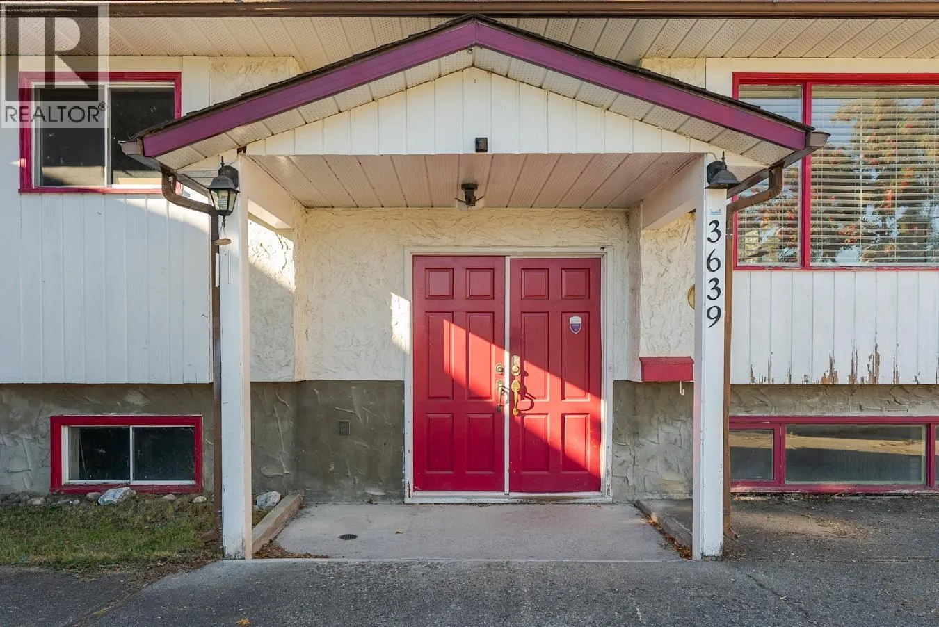 3639 GOULD CRESCENT