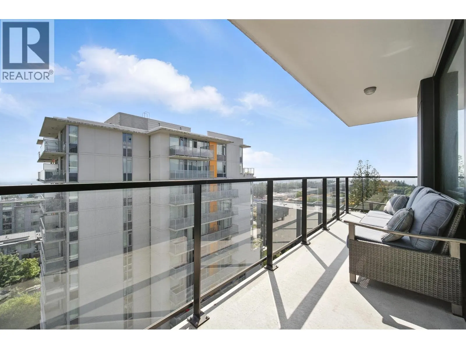 1106 8725 UNIVERSITY CRESCENT