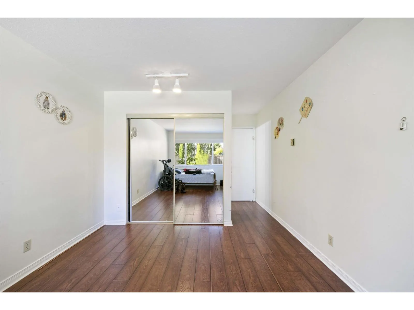 133 12233 92 AVENUE