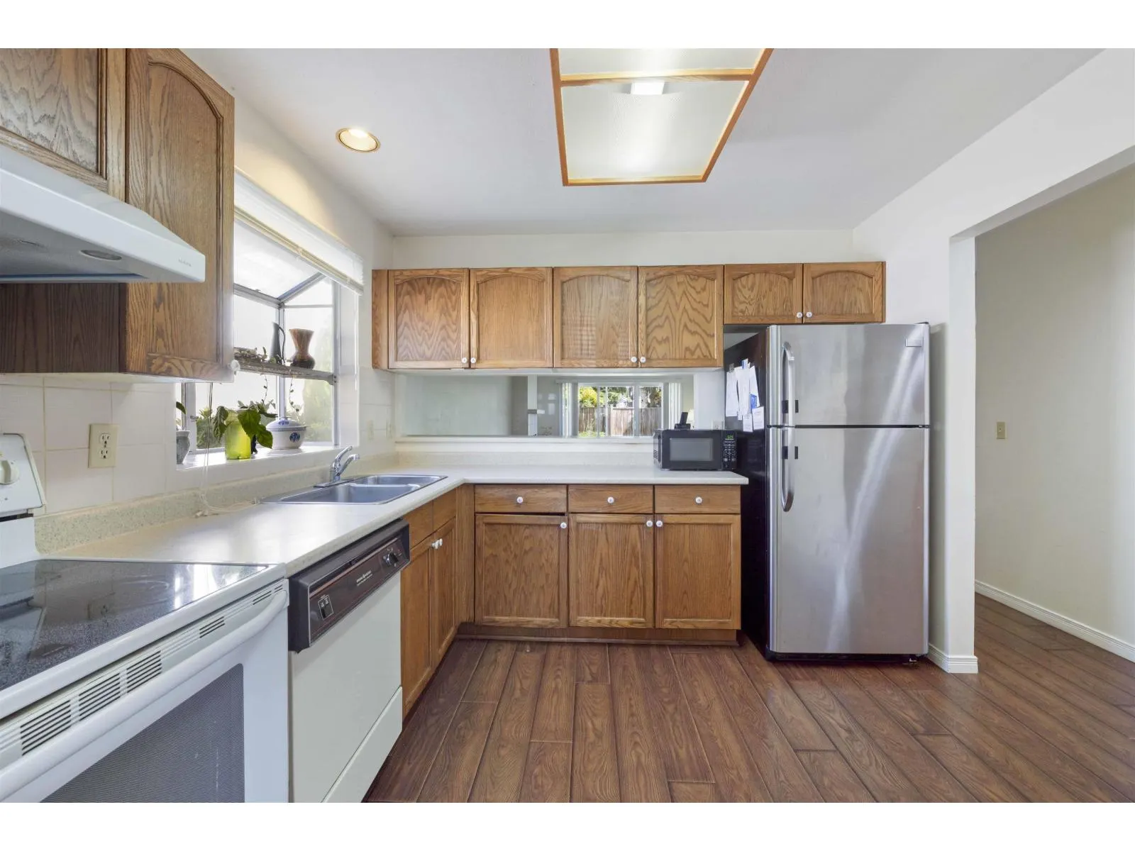 133 12233 92 AVENUE
