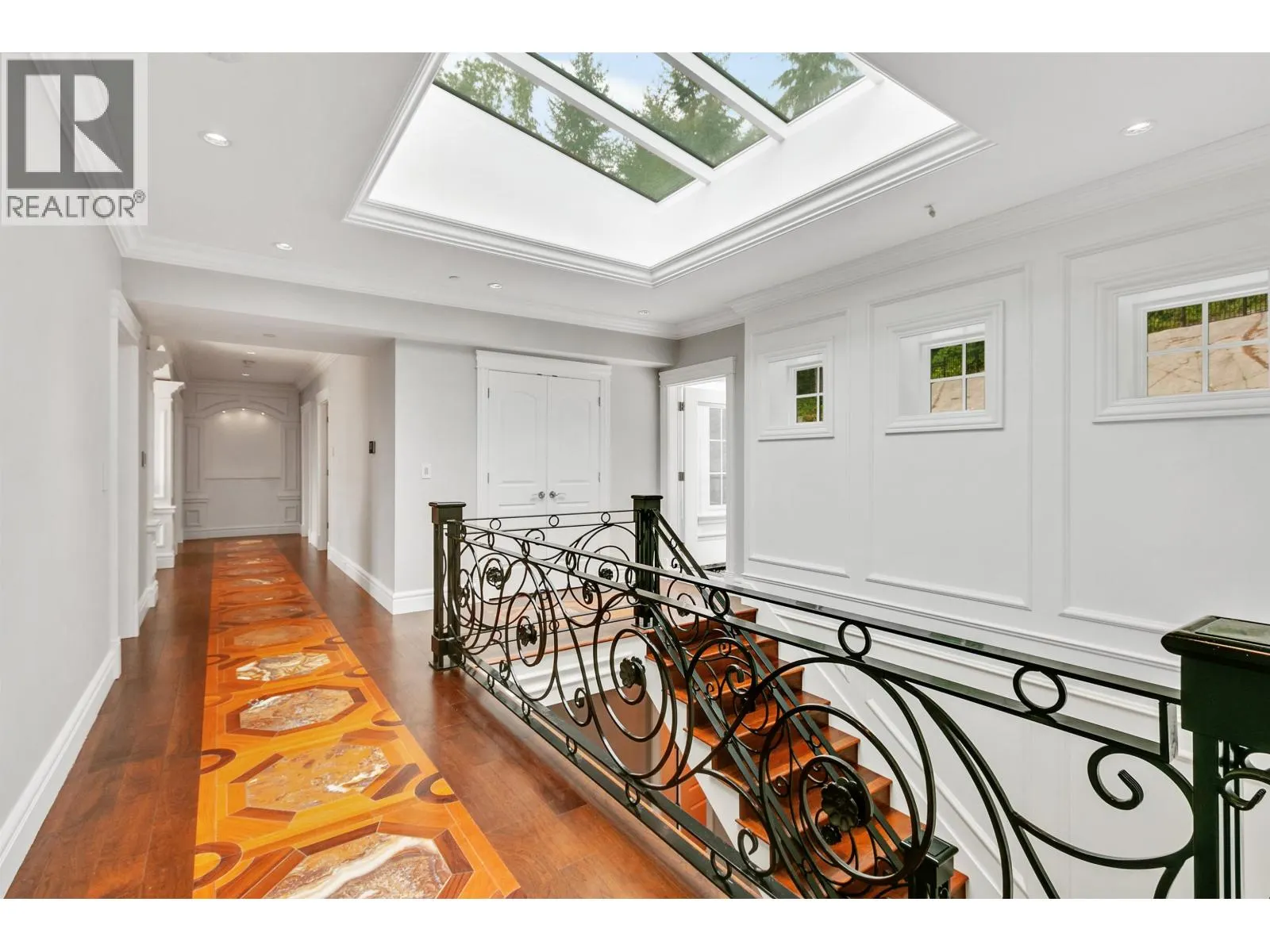735 ST. ANDREWS ROAD