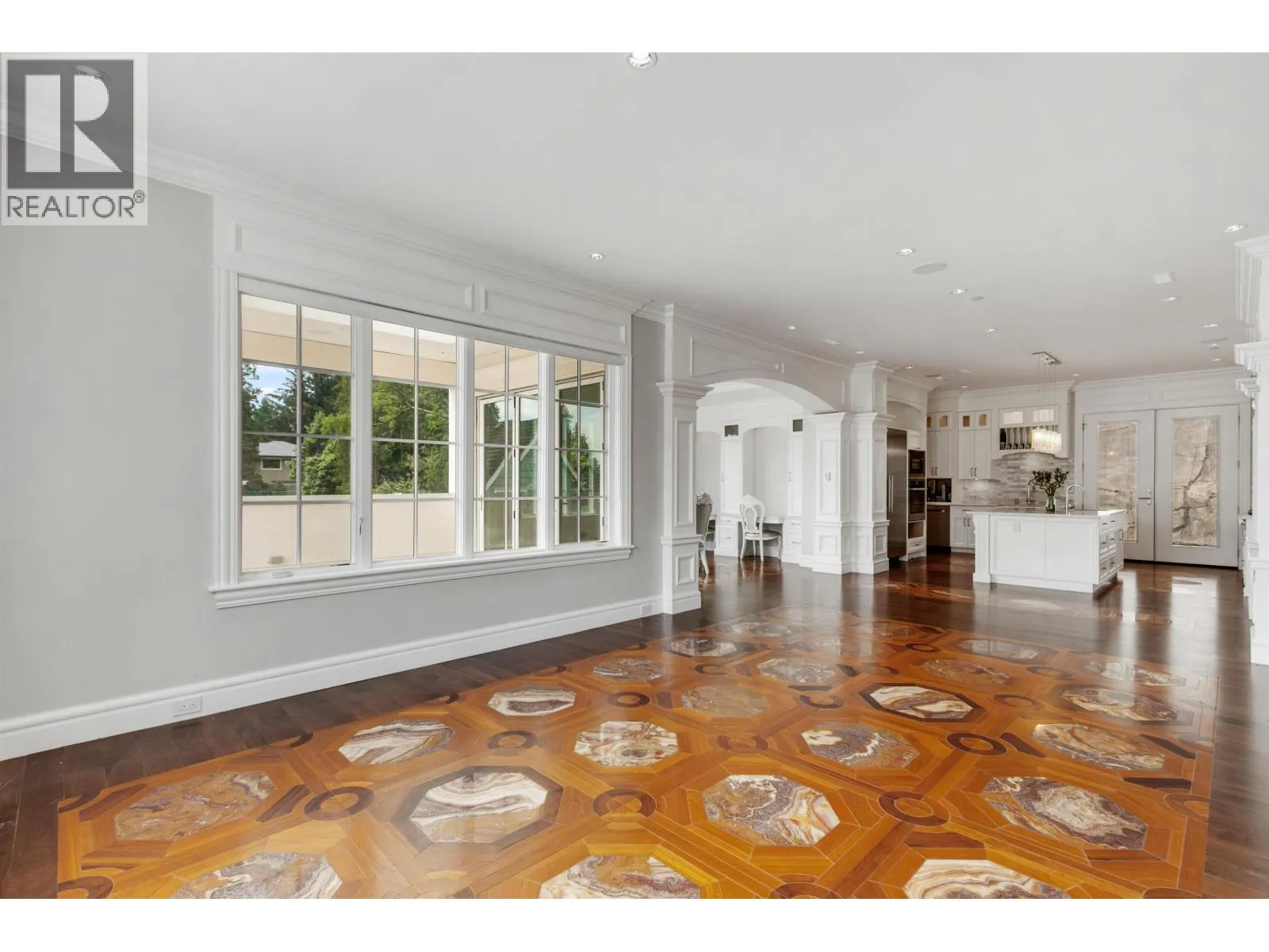 735 ST. ANDREWS ROAD
