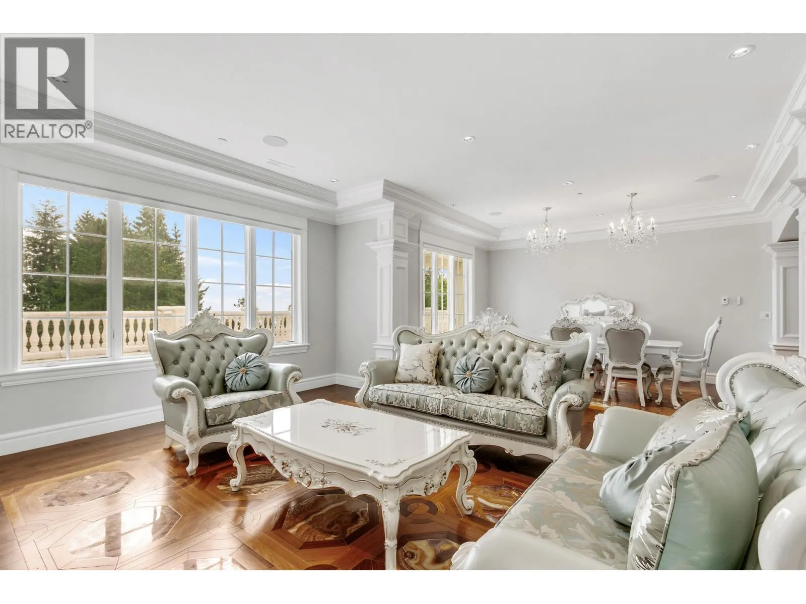 735 ST. ANDREWS ROAD