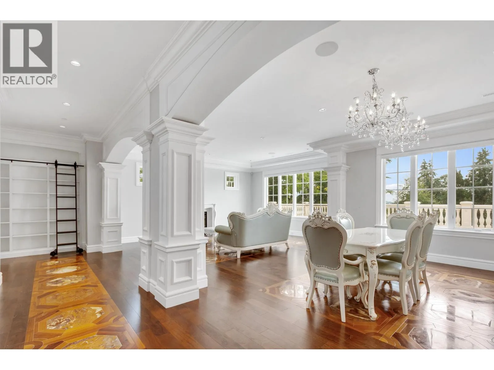 735 ST. ANDREWS ROAD