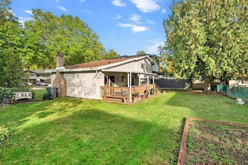 13318 SUTTON PLACE