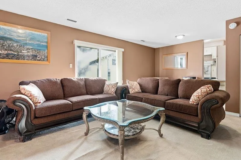 13318 SUTTON PLACE