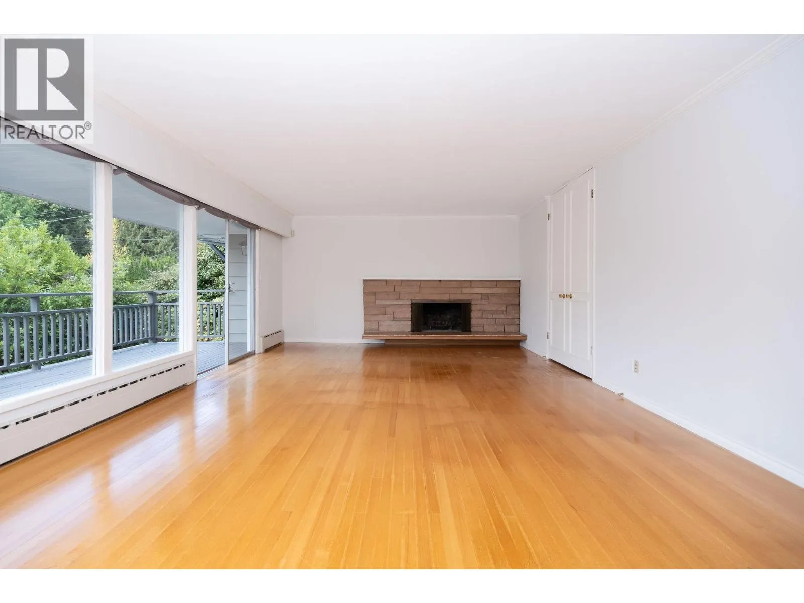 775 SOUTHBOROUGH DRIVE