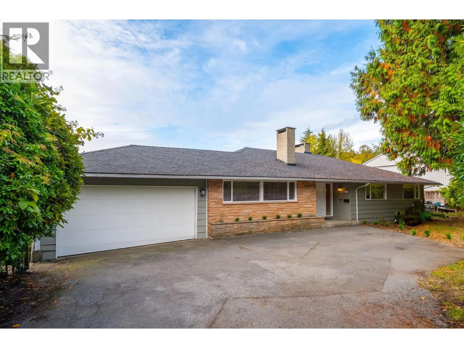 775 SOUTHBOROUGH DRIVE