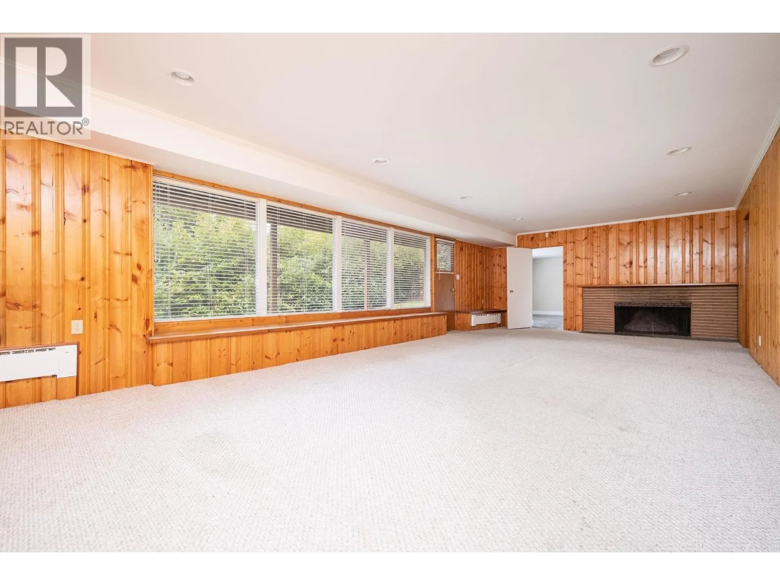 775 SOUTHBOROUGH DRIVE