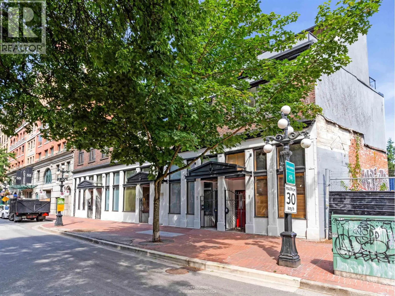 83 ALEXANDER STREET