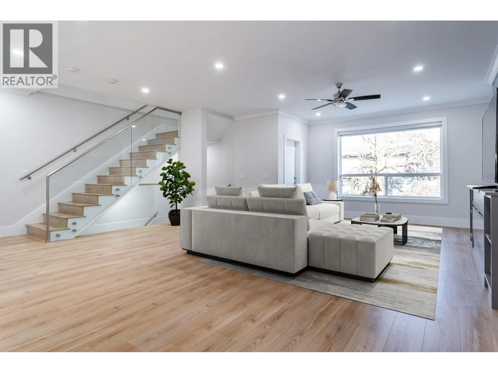 3409 VICTORIA DRIVE