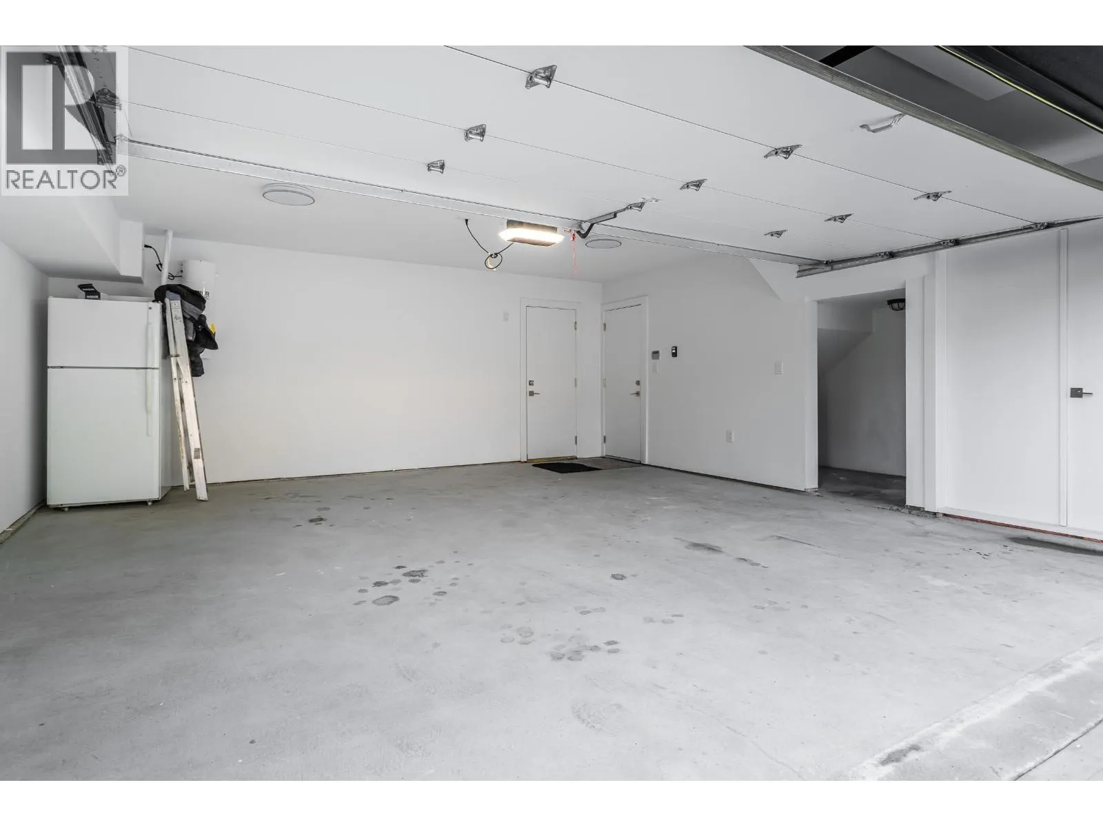 3409 VICTORIA DRIVE