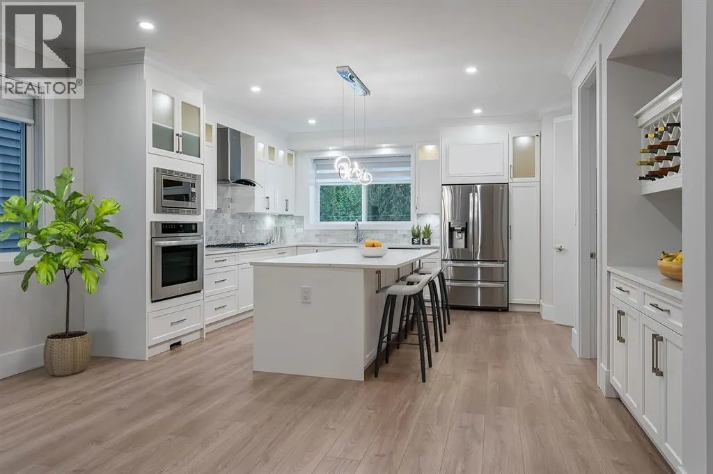 3409 VICTORIA DRIVE