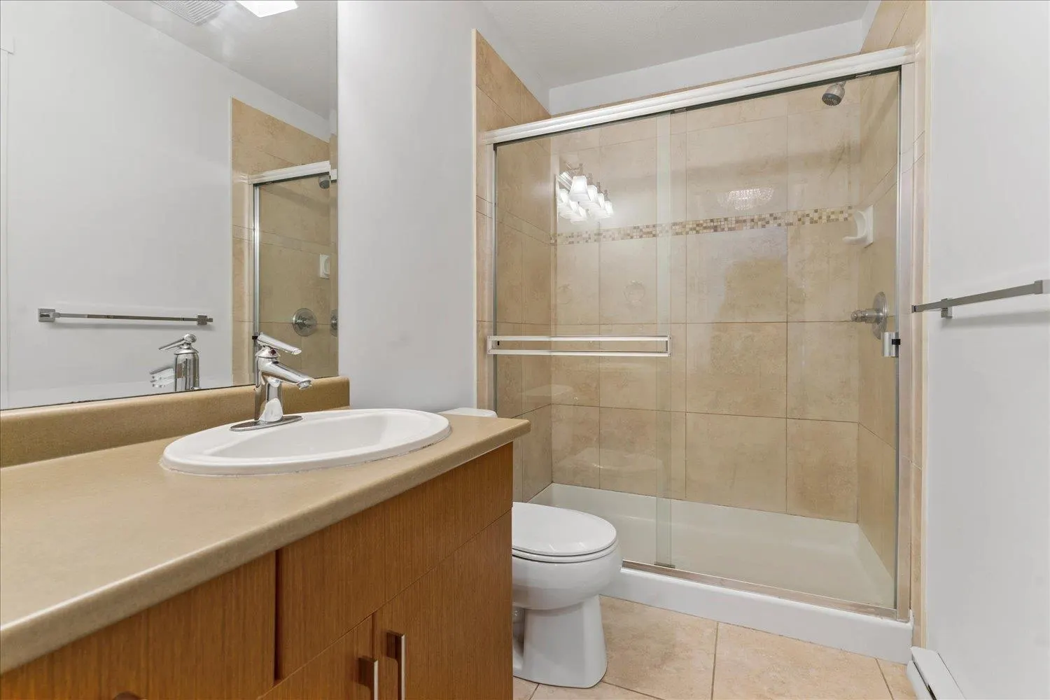 308 33328 E BOURQUIN CRESCENT