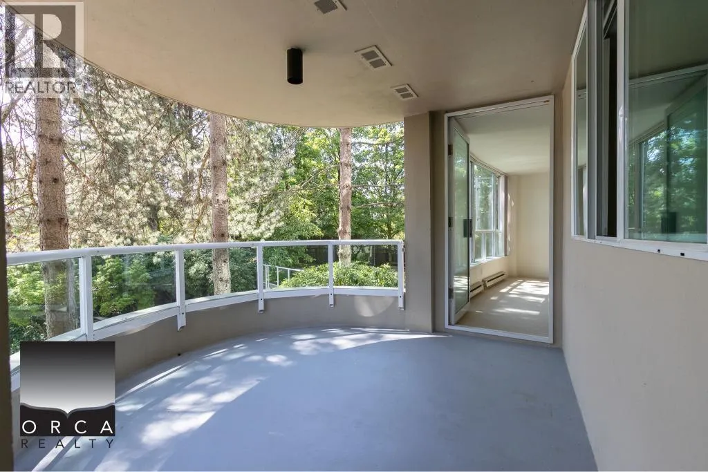 201 995 ROCHE POINT DRIVE