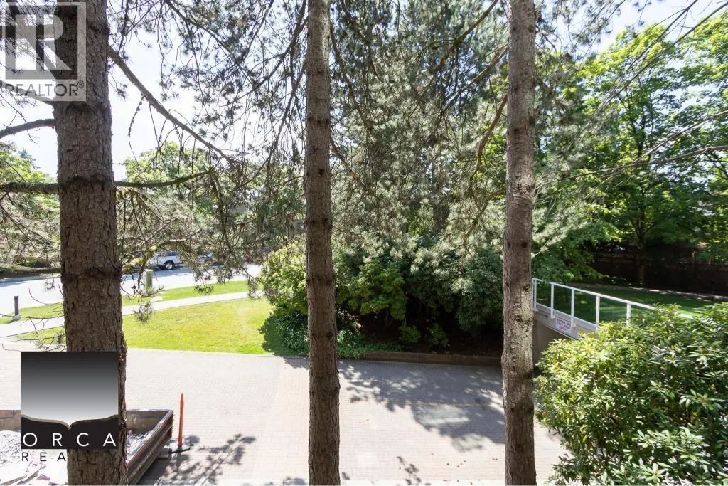 201 995 ROCHE POINT DRIVE
