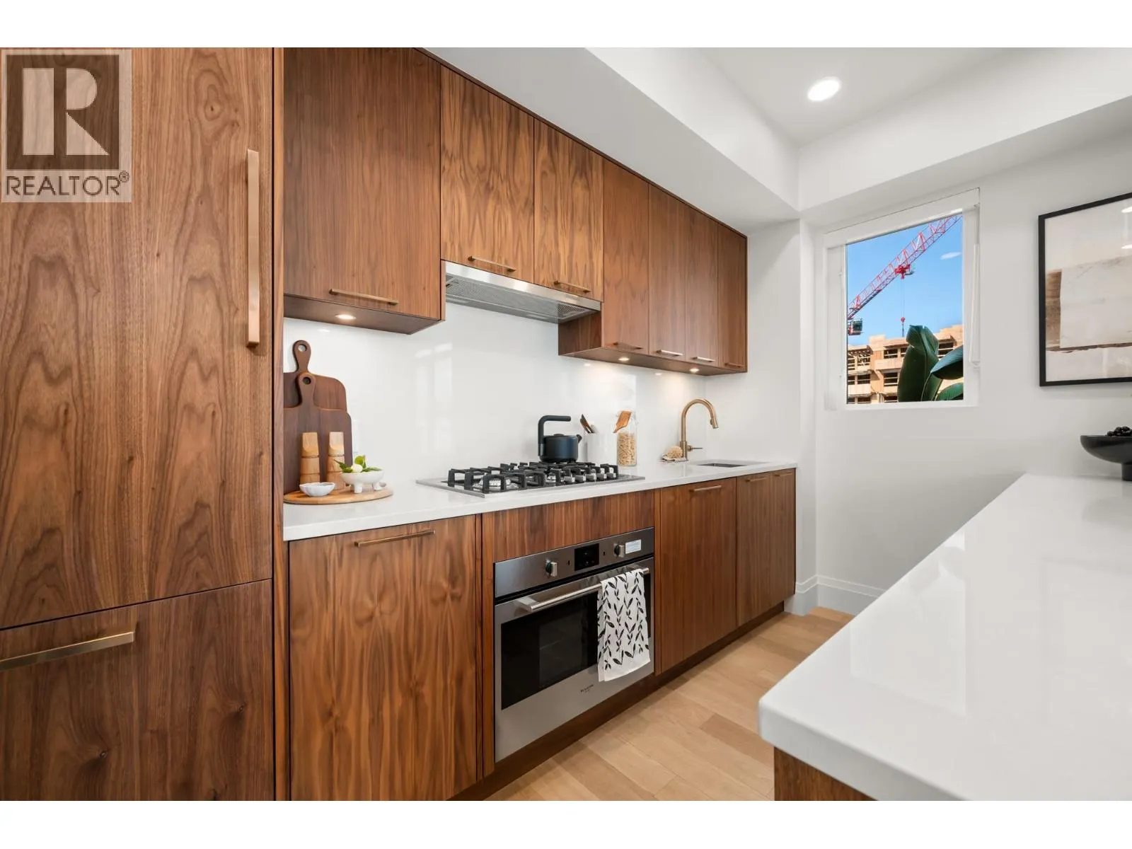 313 2550 GARDEN DRIVE