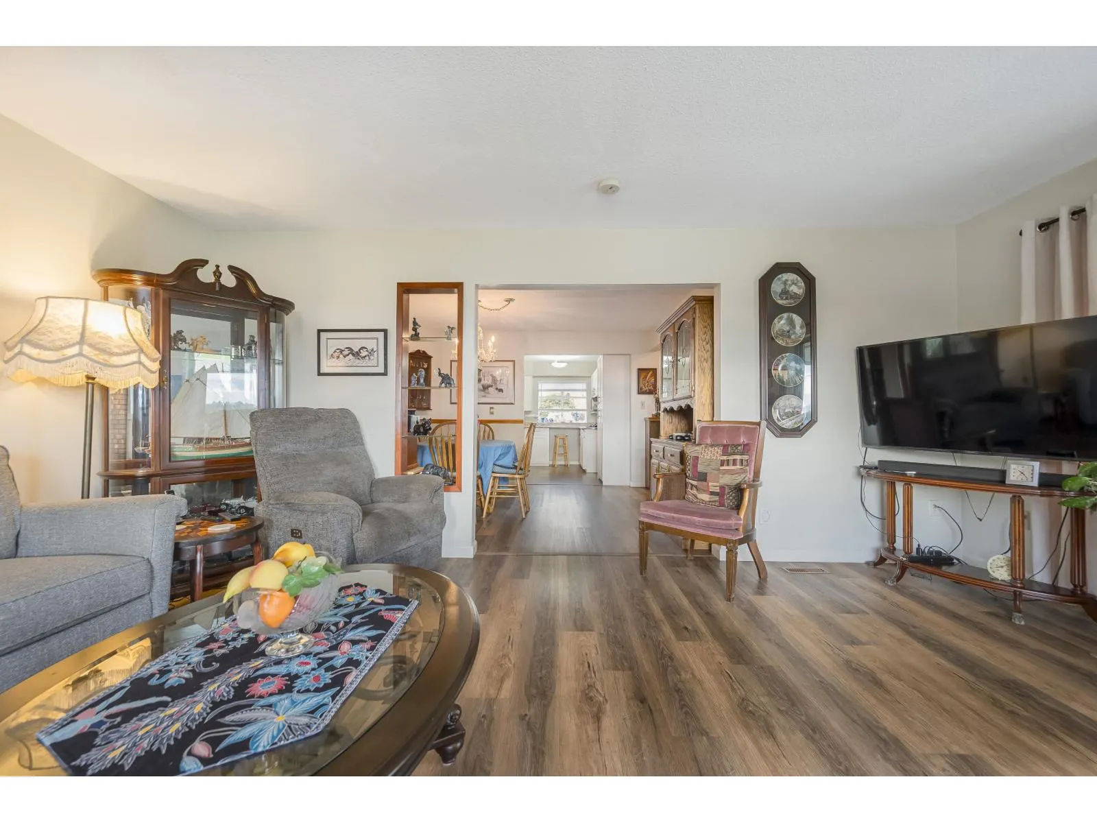 7256 SMITH CRESCENT