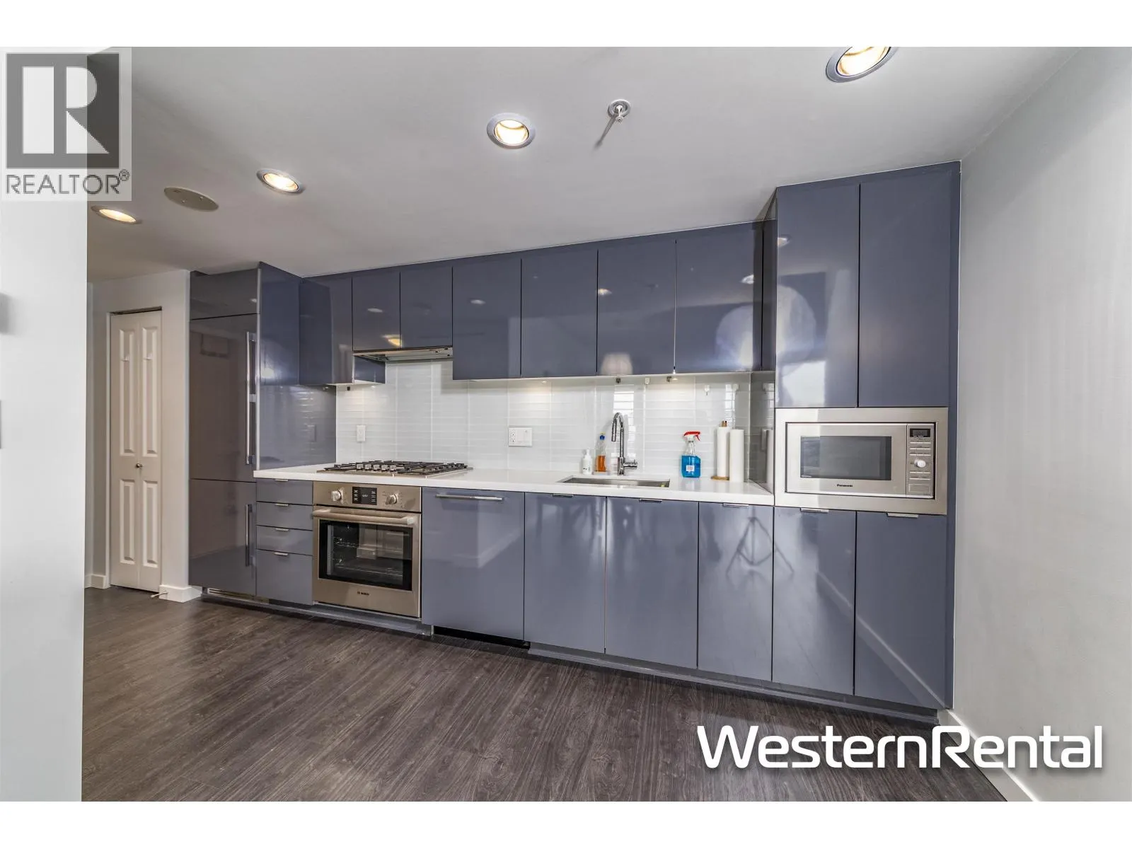 1201 8333 SWEET AVENUE