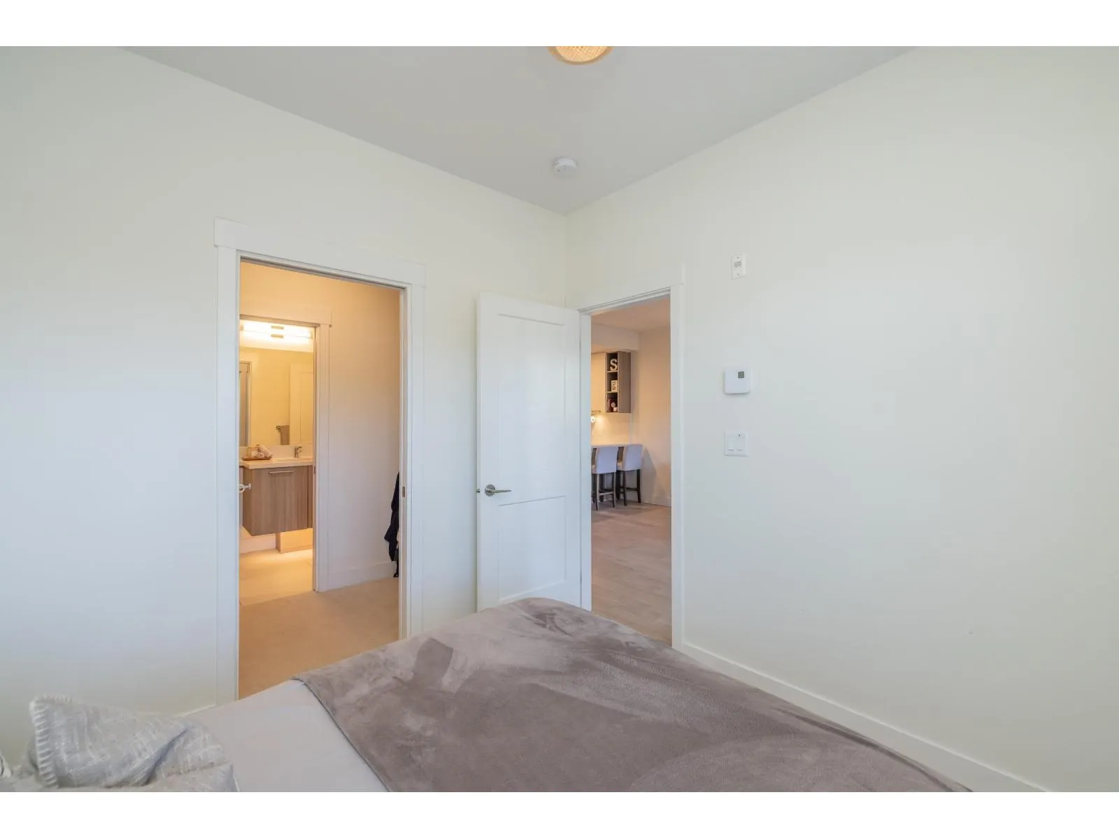 312 14022 NORTH BLUFF ROAD