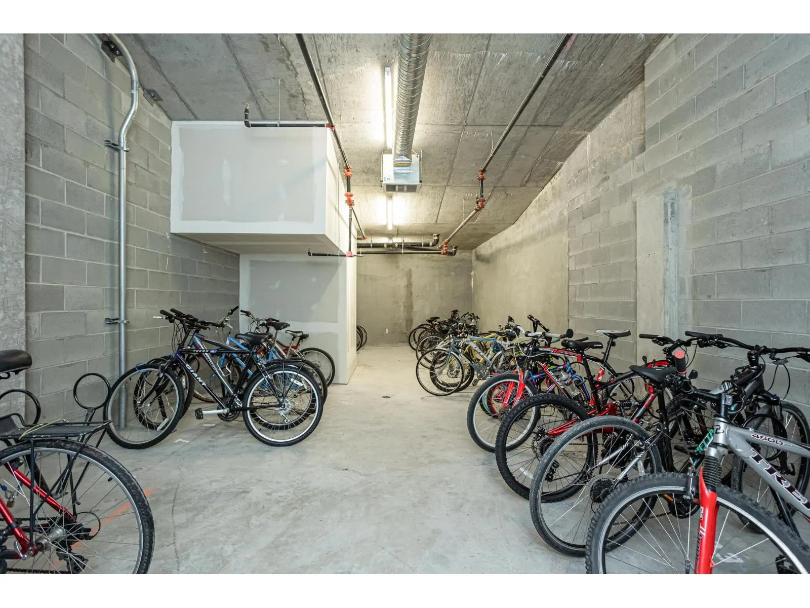 312 14022 NORTH BLUFF ROAD