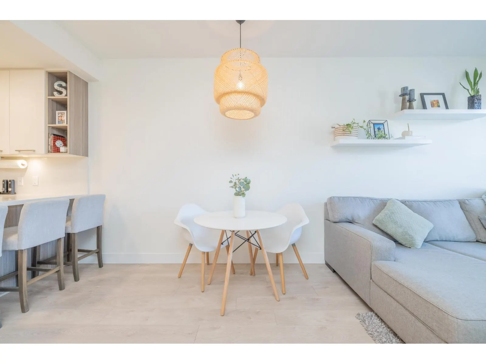 312 14022 NORTH BLUFF ROAD