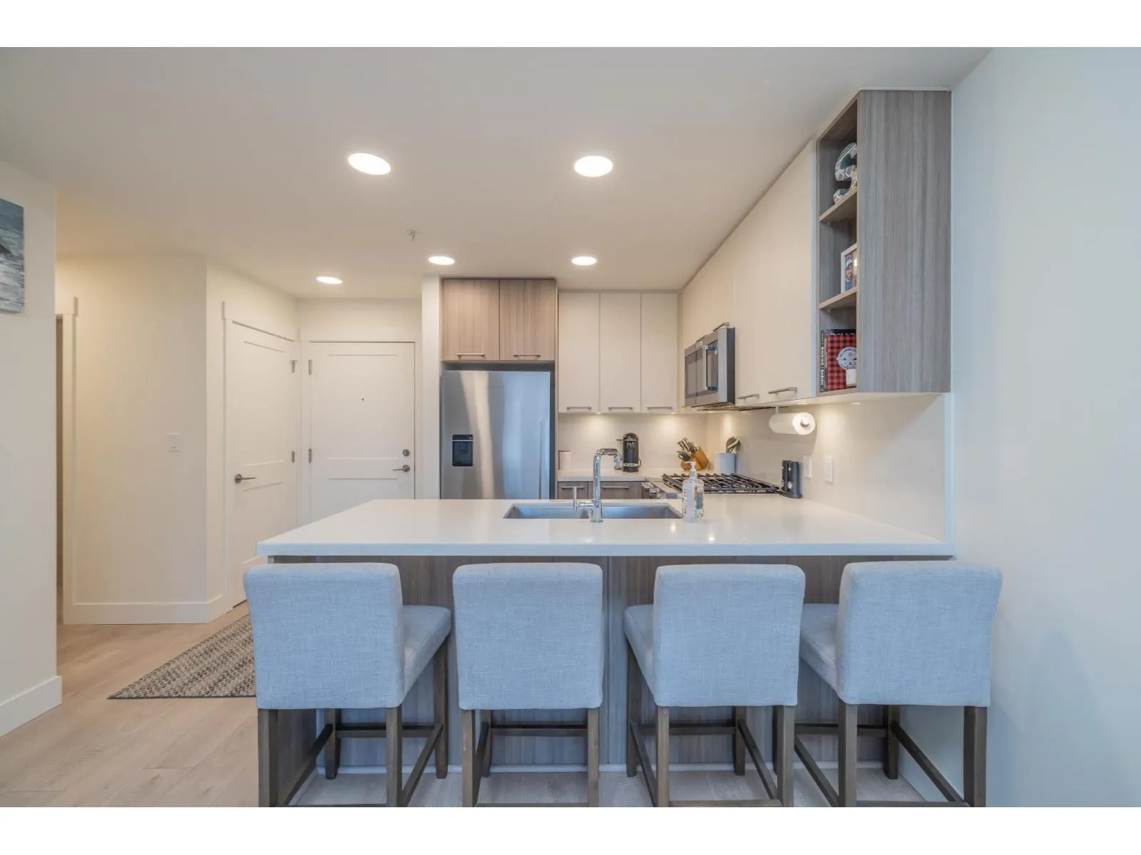 312 14022 NORTH BLUFF ROAD