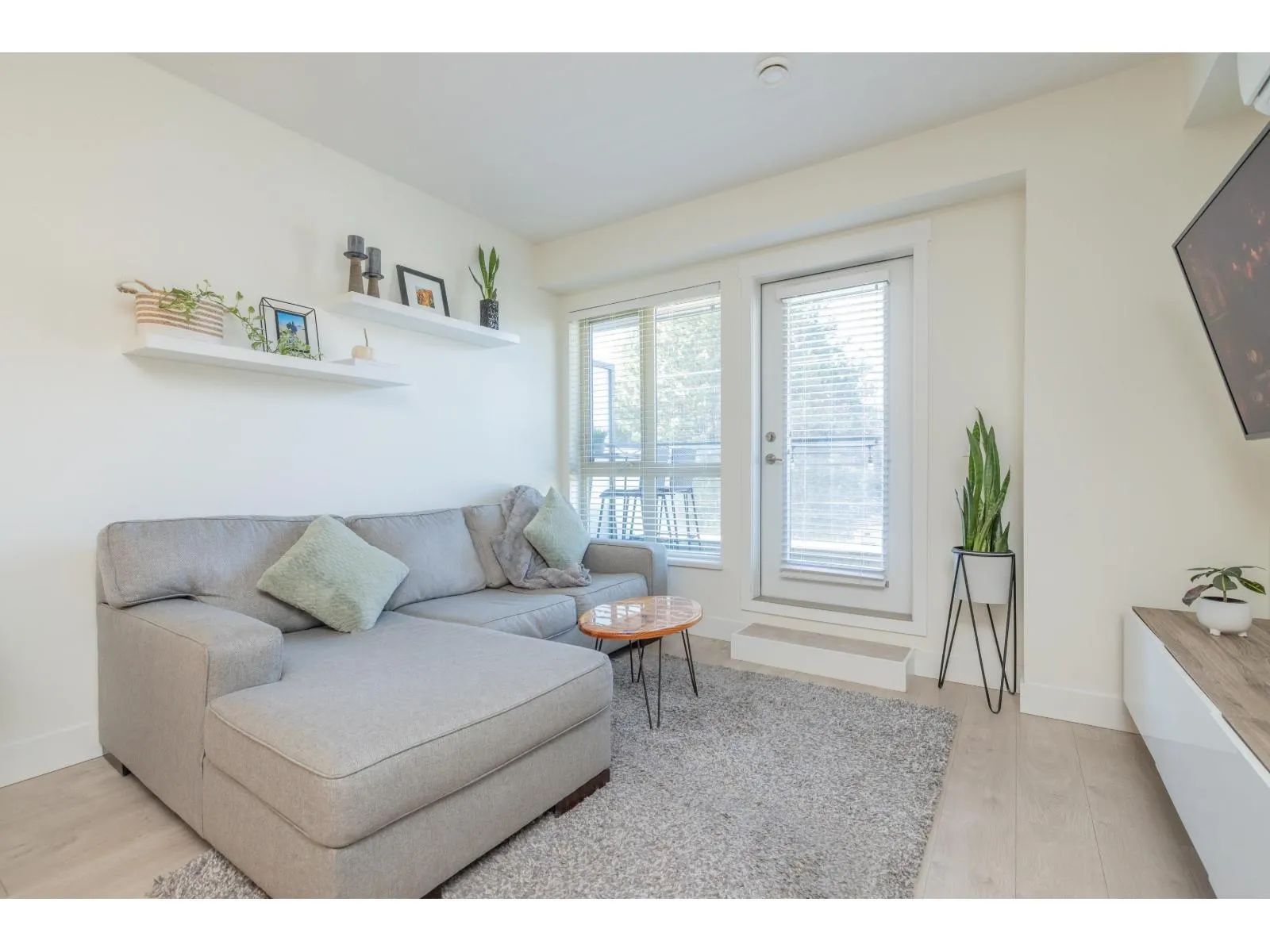 312 14022 NORTH BLUFF ROAD
