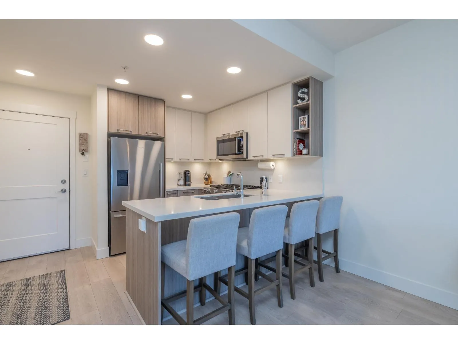 312 14022 NORTH BLUFF ROAD